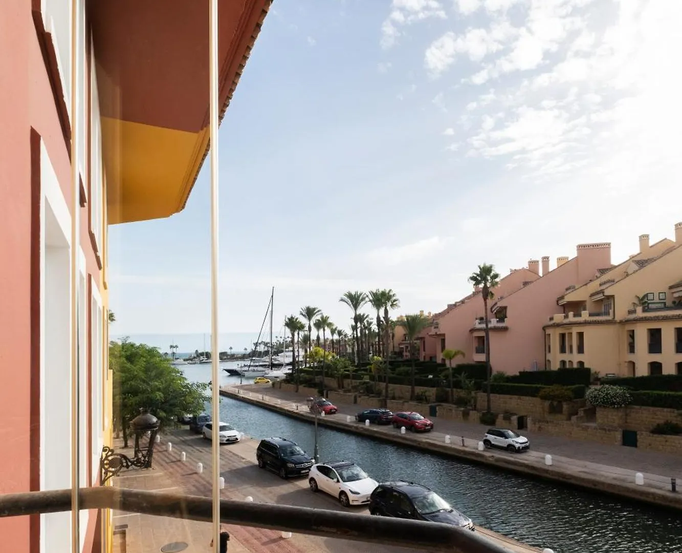 Aquamarine Apartment In Marina Sotogrande